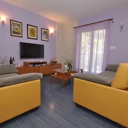 Toya Apartament