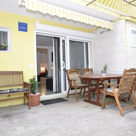 Toya Apartment