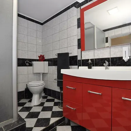 Apartment Toya Slatine